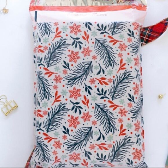 Poly mailers  - Picture 6 of 14